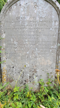 Grave_CA_AA.jpg