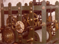 Clock_mechanism.jpg