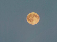 Moon/20160720_Felixstowe_Moon&boat_DM.jpg